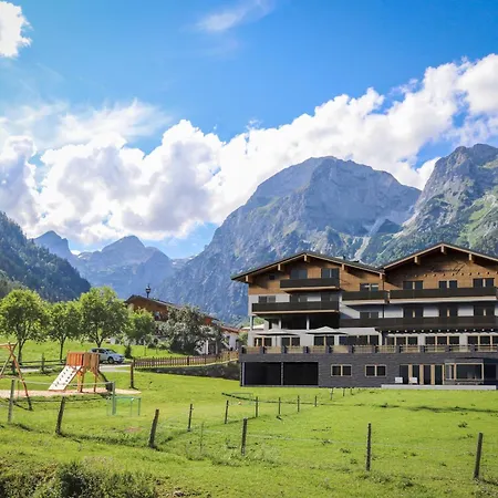 Berghotel Lämmerhof Sankt Martin am Tennengebirge Exterior foto